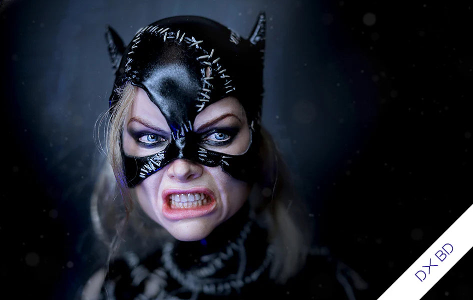 Batman Returns Catwoman DX Battle Damaged 1/6 Scale Figure