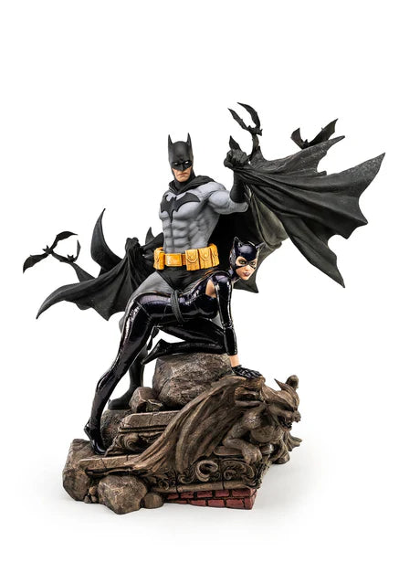 DC Comics Batman & Catwoman Reunion 1/4 Statue