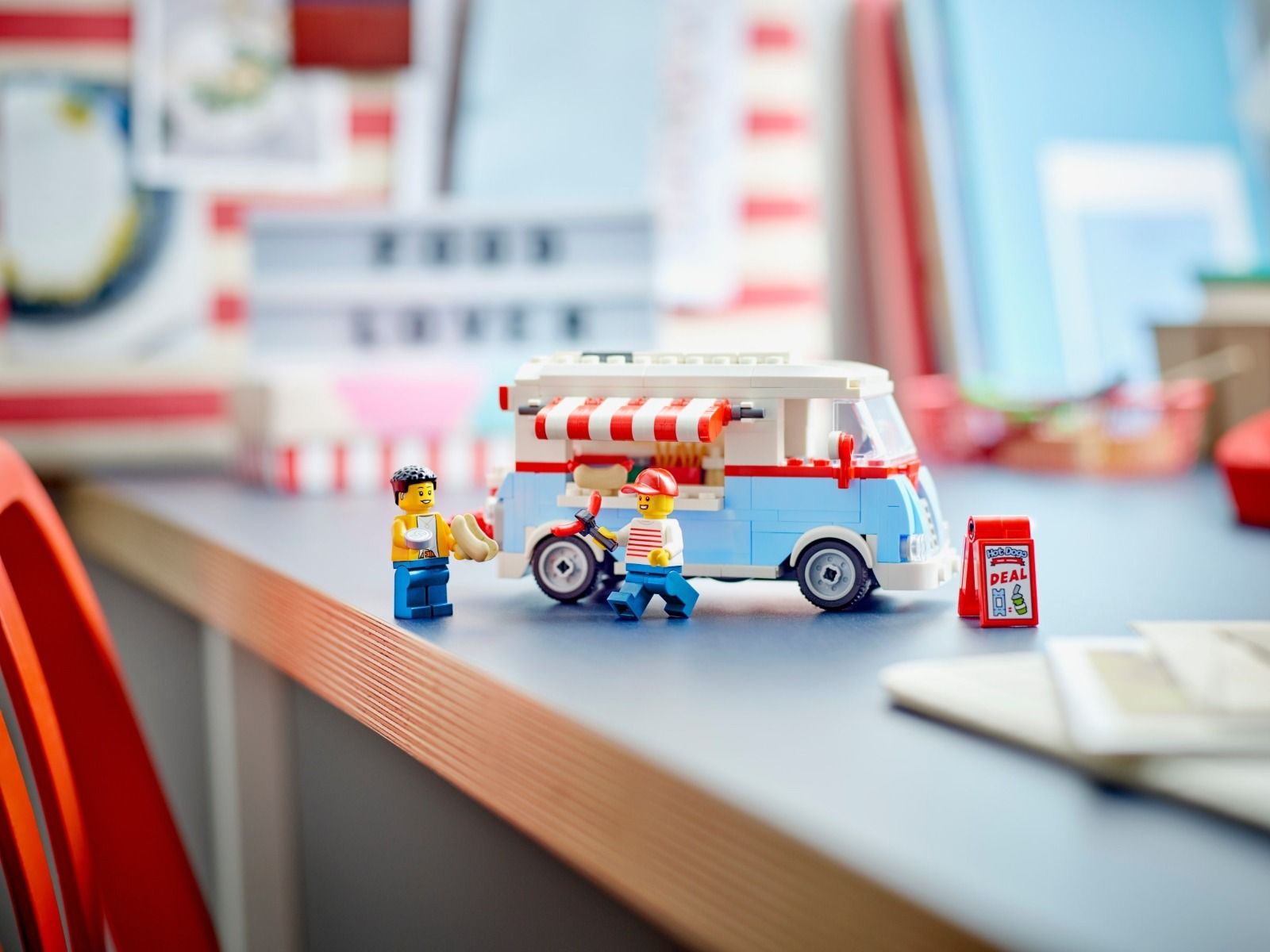 LEGO Exclusive Retro Food Truck