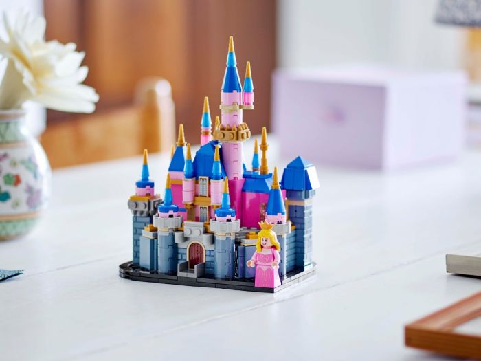 LEGO Disney Mini Disney Sleeping Beauty Castle